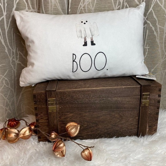 Rae Dunn Farmhouse Home decor Halloween spooky ghost white 'Boo' Ghost Pillow - Picture 1 of 1